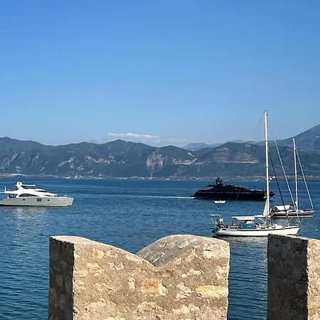 Madame Parisienne Villa Nafpaktos Exterior photo