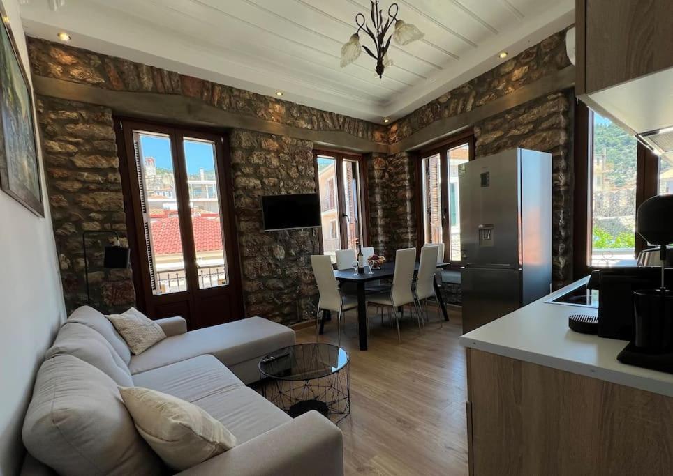 Ferienhaus Madame Parisienne Nafpaktos